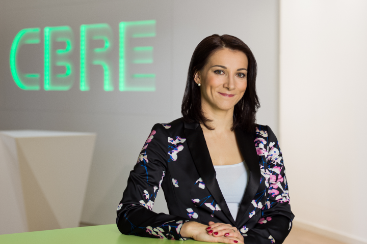 /uploads/posts/8296b3d5beb5b5e6124588ed53c2902885f6cc6f/images/Katarína Brydone_CBRE.png